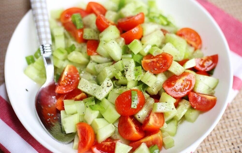 Gurken Tomaten Salat, zum verrückt werden lecker !