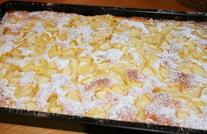 Read more about the article Blitz Apfelkuchen in 10 Minuten bereit für den Ofen !
