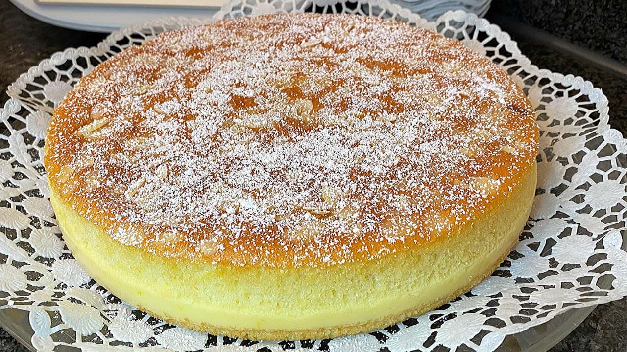Zitronenkuchen mit Vanillepudding der im Mund schmlitz - Kochen Mit Uns