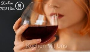 Read more about the article Abnehmen mit Rotwein: Ein Glas ist so effektiv wie eine Stunde Sport!