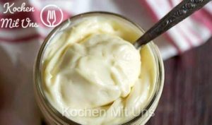 Read more about the article Extra leichte Mayonnaise in 2 Minuten