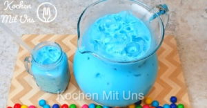 Read more about the article Blaues Wunder Bowle, das Zeug schmeckt teuflisch lecker!