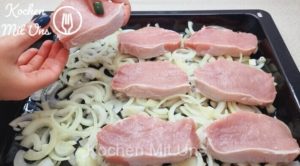 Read more about the article Fantastisch leckeres Fleisch auf Zwiebeln aus dem Backofen!