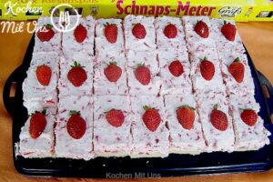 Read more about the article Erdbeer Schmand Schnitten, mein absolutes Lieblingsrezept zur Erdbeerzeit!