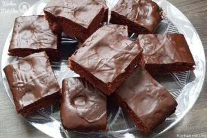 Read more about the article Kakao Buttermilch Blechkuchen, schnellster und bester Kuchen überhaupt!