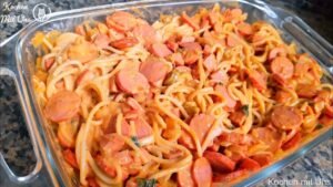 Read more about the article Schnelles Abenedessen in wenigen Minuten zubereitet, Wurst Spaghetti !