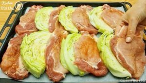 Read more about the article Weißkohlscheiben mit Schweinefleisch aus dem Ofen