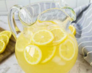 Read more about the article Amerikanische Zitronenlimonade, super lecker!
