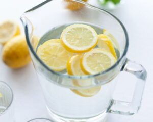 Read more about the article Zitronenwasser zum Abnehmen