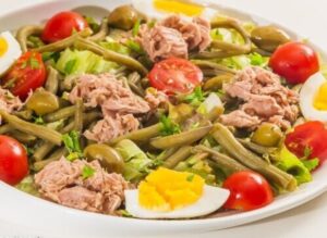 Read more about the article Grüner Bohnensalat mit leckerem Thunfisch der einfach immer schmeckt