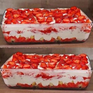 Read more about the article Ich nehme 850 g Erdbeeren und bereite den Tiramisu in 10 Minuten