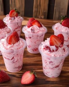 Read more about the article Besser als Eis, Erdbeer Joghurt Traum mit 4 Zutaten